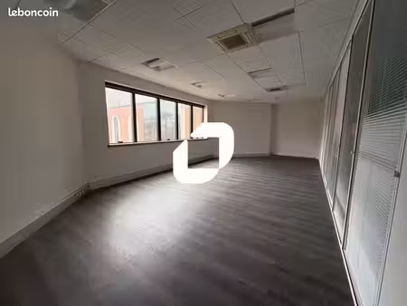 bureau 2 223 m²