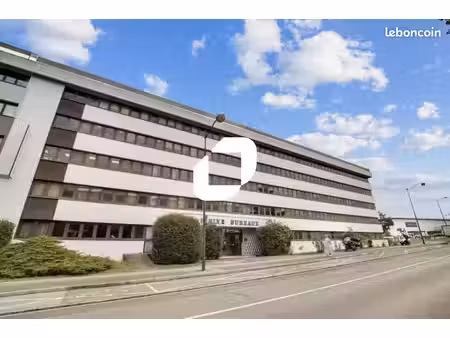 bureau 1 019 m²