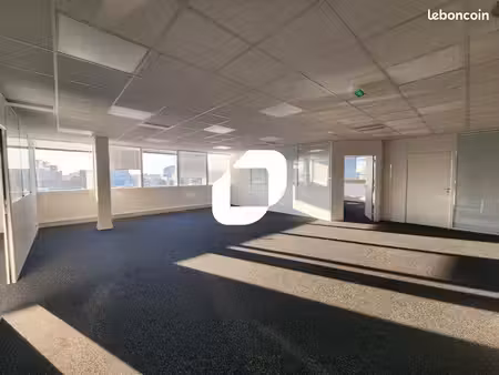 bureaux 154 m²