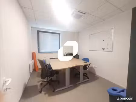 local d'activité 1 248 m²