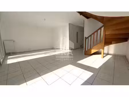 rare à la vente  maison familiale d'envrion100m2