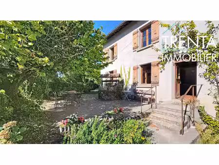 maison dauphinoise située au calme