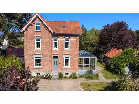 maison 4 façades au grand potentiel située à donceel