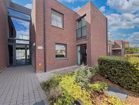 ruim en lichtrijk appartement (92m²) met 2 slpks. + terras