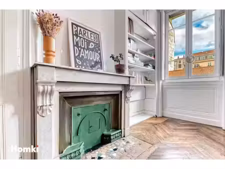 appartement t5 de 107 m² à lyon 69007  rue chalopin