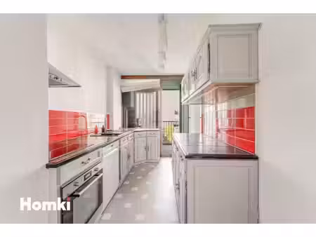 appartement t4 de 87 m² à marseille 13013  avenue beau plan