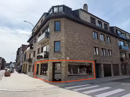 winkel- of kantoorruimte in het centrum van lauwe!