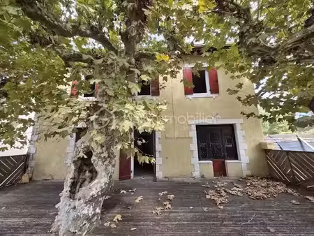 vente immeuble 6 pièces 215 m² à laluque (40465)  148 000 €