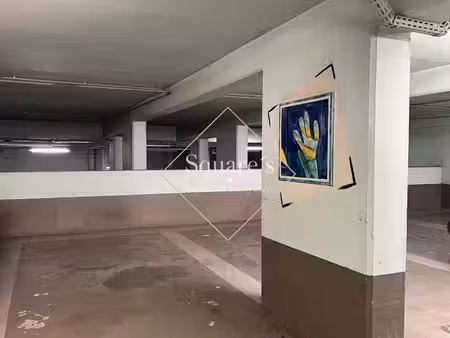 parking/box