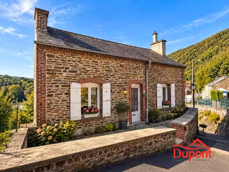 maison en pierre avec vue exceptionnelle sur la meuse