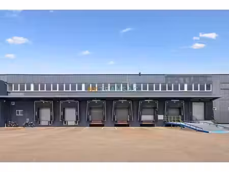 location local commercial