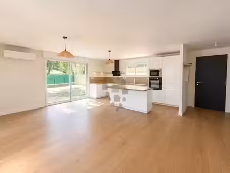 vente maison 4 pièces 82 m² à saint-médard-d'eyrans (33650)  343 000 €