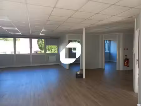 vente bureaux 111m²