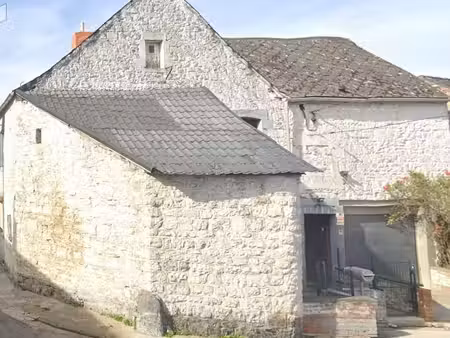 maison d'habitation avec garage à rénover
