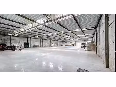 entrepôt à louer à strombeek-bever pour € 4.650