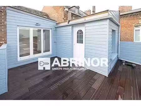 duplex 2 chambres  bureau avec terrasse ? quartier saint-acheul & proche gare.