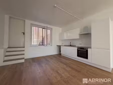 immeuble de rapport idéalement situé rue principale à loos ? opportunité rare !