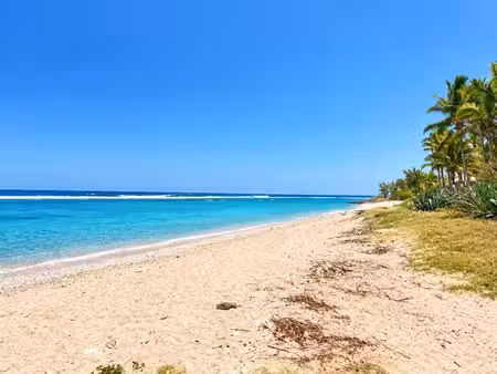 t2 en rez-de-chaussée à 30 secondes de la plage de trou d'eau