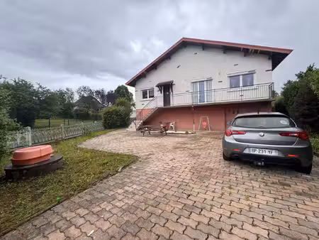 maison avec 4 chambres et un bureau à meroux-moval
