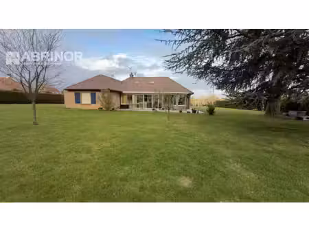 villa individuelle de semi plain pied sur plus de 2300 m² / possibilite de diviser le terr