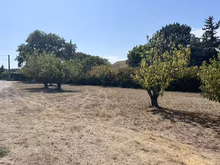 terrain constructible de 760 m2