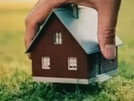 ? terrain plat constructible ?