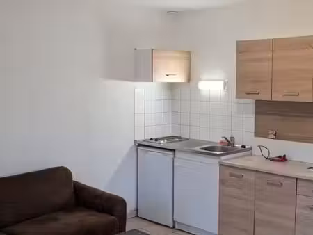 studio meublé 20 m² – loches – parking privé et internet inclus