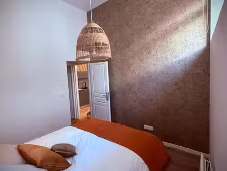 grand appartement t2 - 47m² - etat neuf/non meuble - cœur de ville sens - résidence sécuri