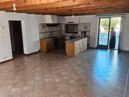 f4 à louer