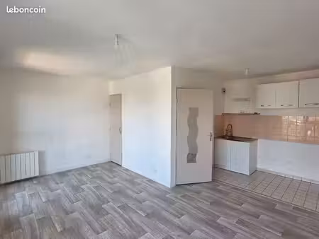 a louer studio 27 m2 proche centre ville evreux