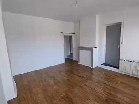 grand t4 de 106 m² – 3 chambres – plein centre de toulon sur arroux