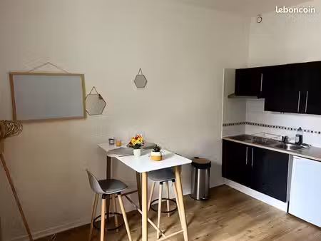 studio meublé 25 m² rénové – centre historique de monségur
