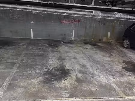 place de parking en sous sol boxable