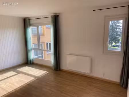 appartement t3 lumineux disponible à evreux