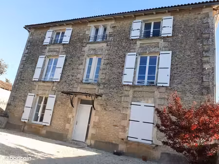 appt t3 60m2 pouzioux 86580 vouneuil s/ biard 700 cc