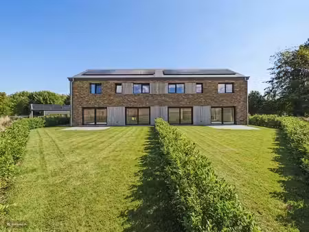 maison neuve au charme unique à libin !
