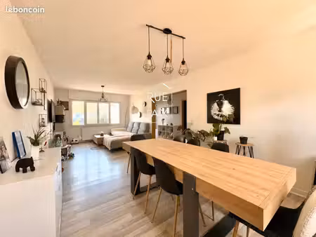 maison 8 pièces 165 m²