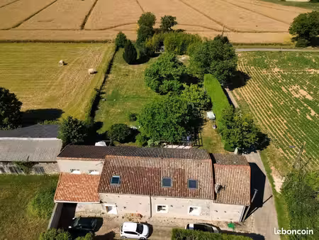 longère familiale + logement indépendant + 2000m2 de terrain