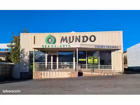 local commercial 470m²