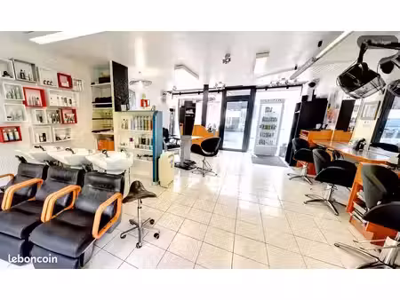 salon de coiffure mixte chatellerault - départ en retraite
