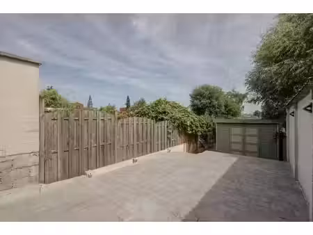 maison 2-faç. (3 ch.)  directement habitable  avec terrasse