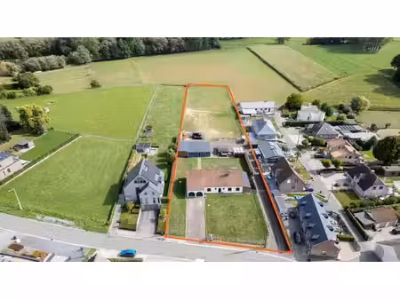 galmaarden - rustig gelegen woning met stallen op 55a