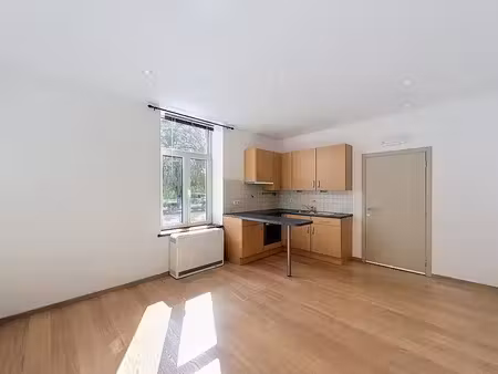 appartement 1 chambre avec parking à bomal !