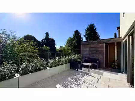 duplex lumineux avec terrasse plein sud et vue dégagée
