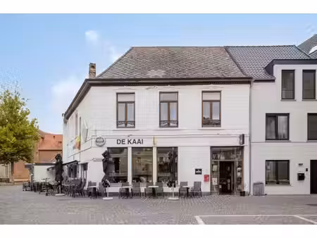 handelspand met woonst - unieke ligging aan het stadsplei...