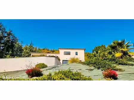 villa d'exception de 2022 – vue panoramique pyrénées – coteaux de reyniès