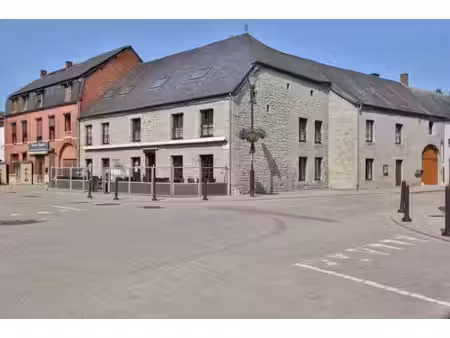 opportunité rare : restaurant en activité et 3 appartements