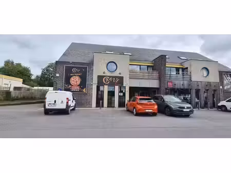 bien commercial à vendre  215m² + 15 places de parking