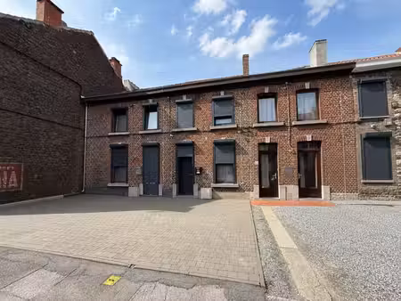 lot de 2 maisons à rénover avec parking privatif et jardin