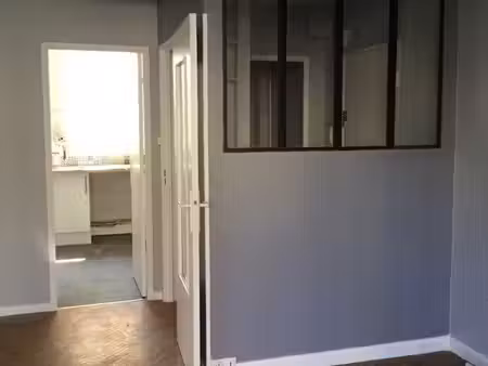 t3 rénové 55 m² – limoges centre – parking – 640 eau et chauffage compris